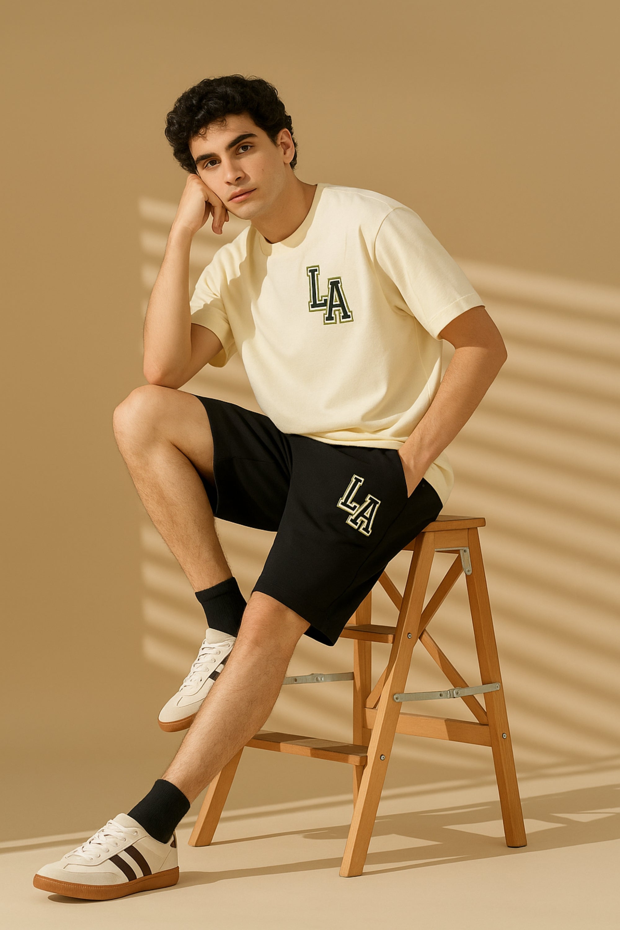 What to Wear with an Oversized T Shirt: 6 Effortlessly Cool Outfit Ideas