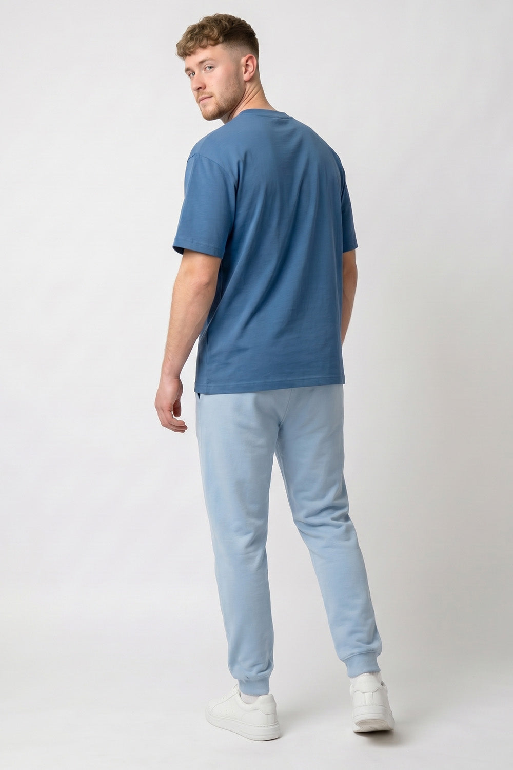 Weekend Voyager Look