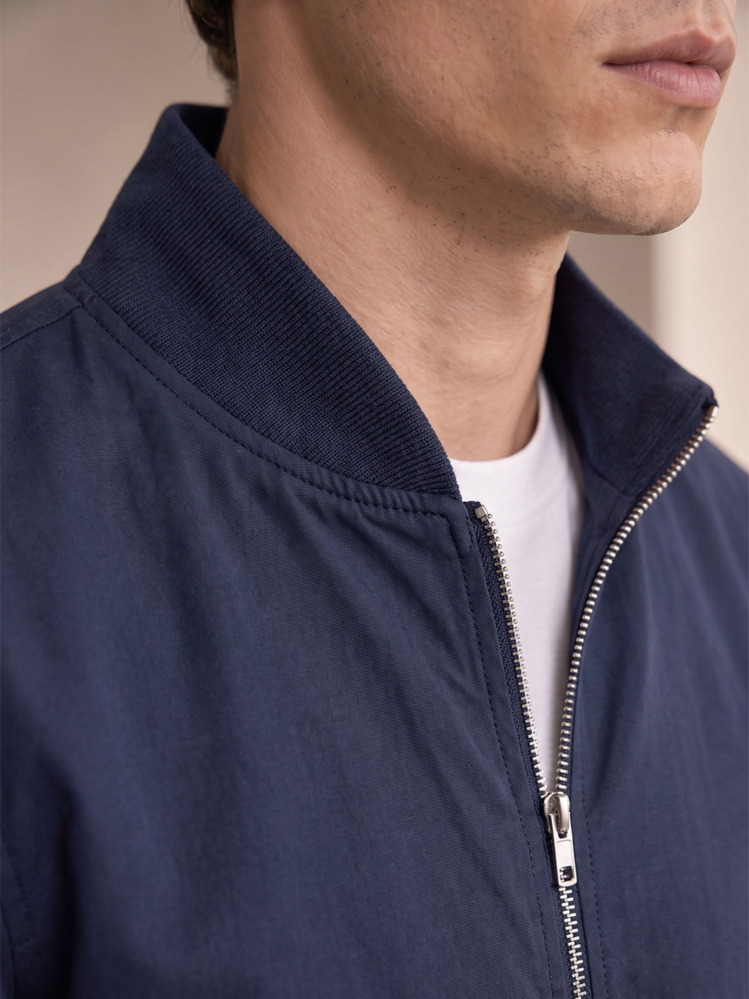 Stand Collar Bomber