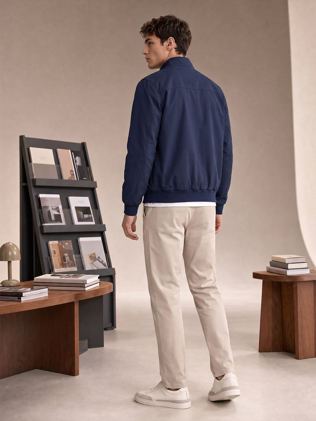 Stand Collar Bomber
