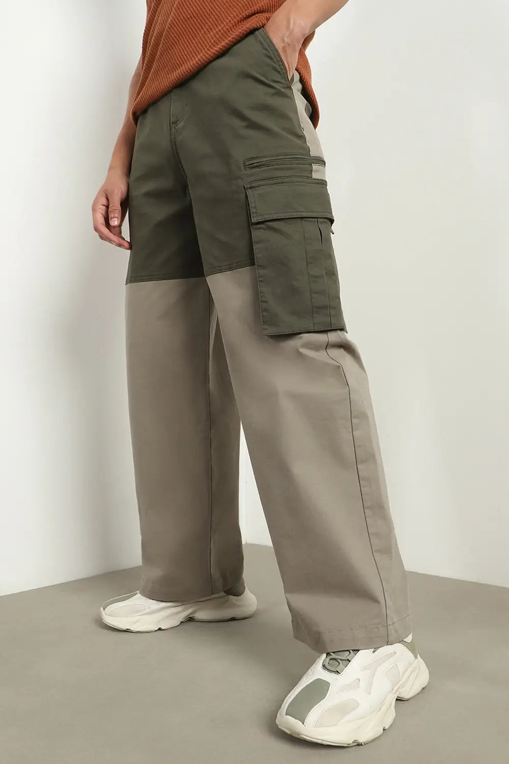 Baggy Fit Colorblocked Woven Cargo Pants