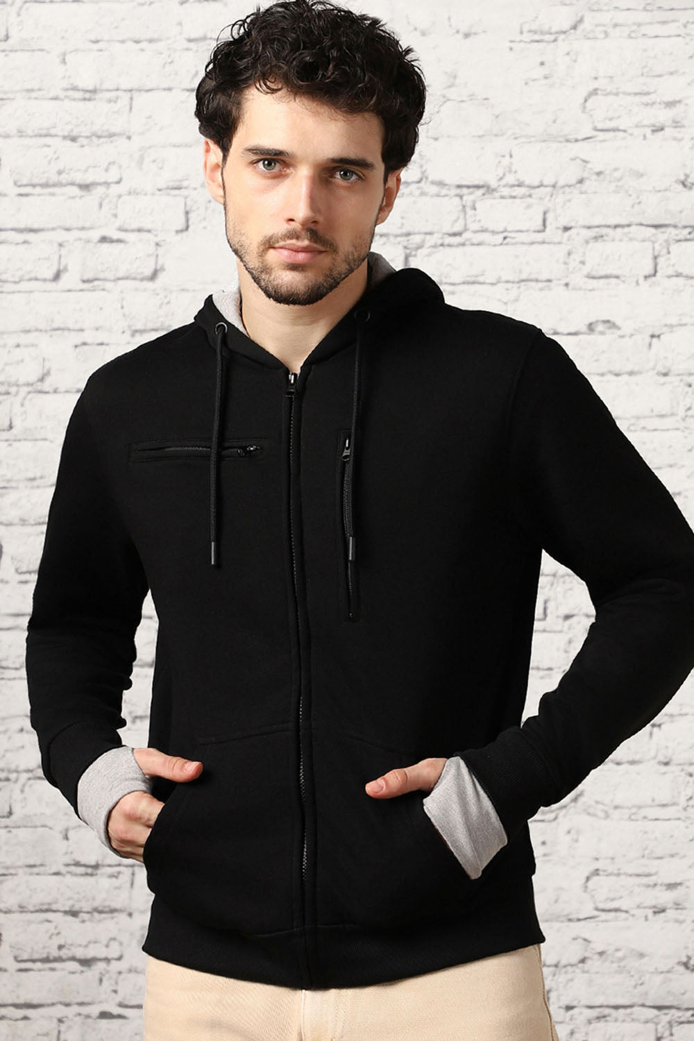 Nobero™ - The Ultimate Travel Hoodie Packed With 15 Never Seen Features