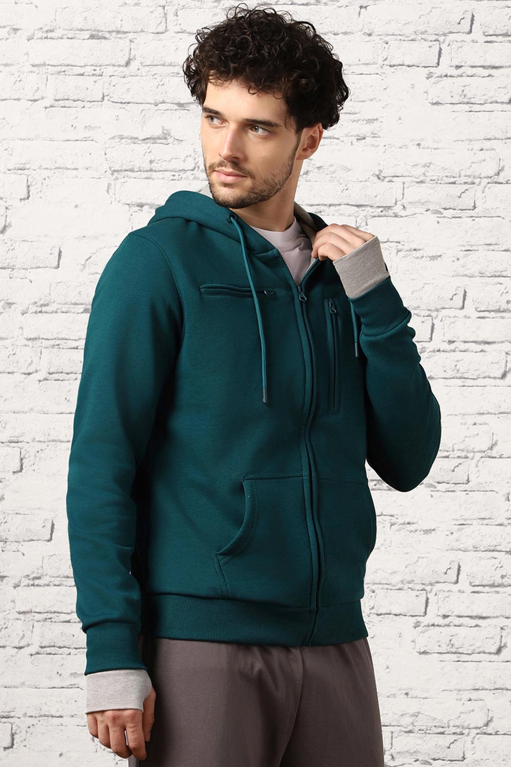 Clever Travel Companion Pickpocket Proof Travel Hoodie with 4