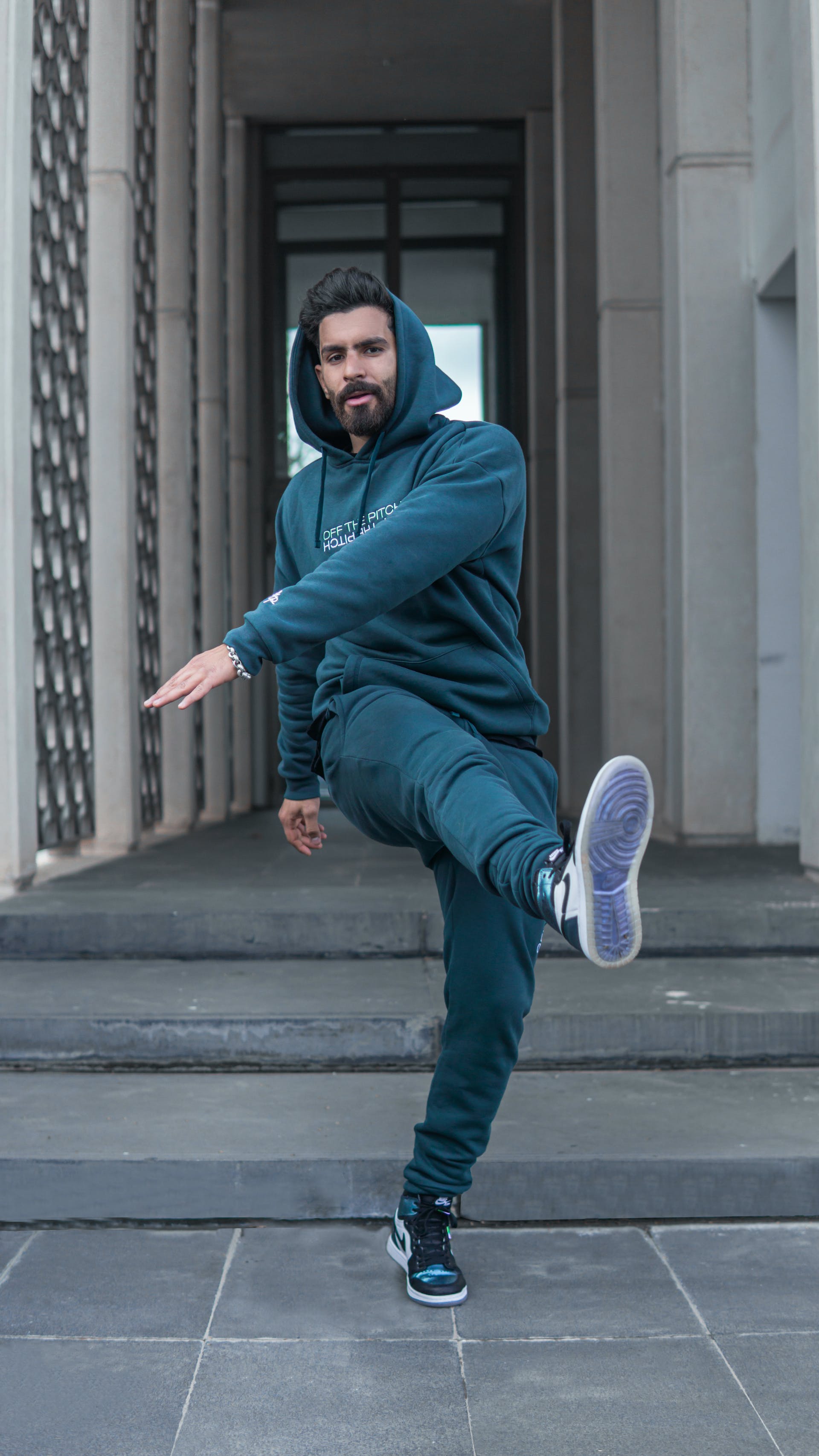How to Style Joggers: Your Comprehensive Guide - Nobero
