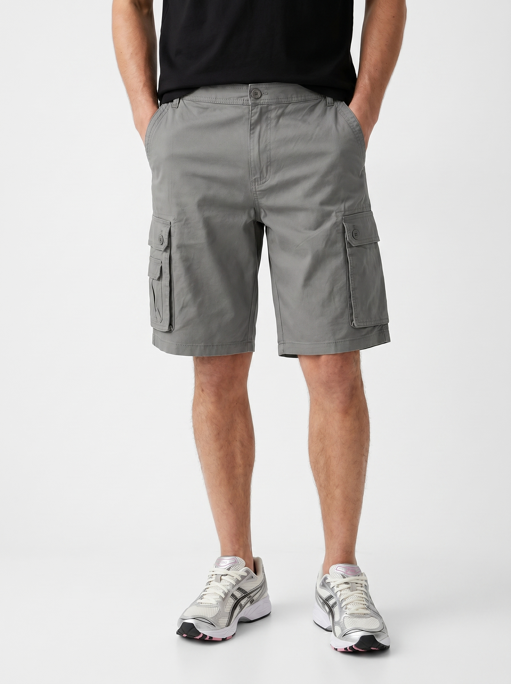 Explorer Cargo Shorts